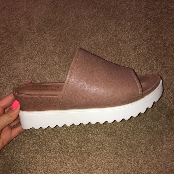 Worn twice Kore Steven by Steve Madden Wedge - Picture 4 of 6